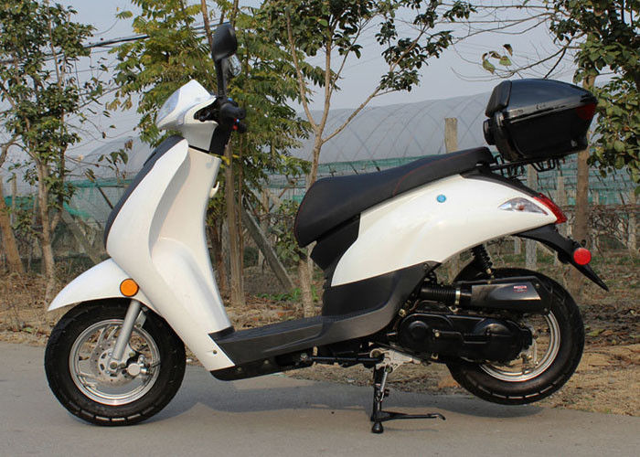 অনুভূমিক টাইপ 50cc হাই পাওয়ার স্কুটার 2.5L তেল খরচ 4 স্ট্রোক