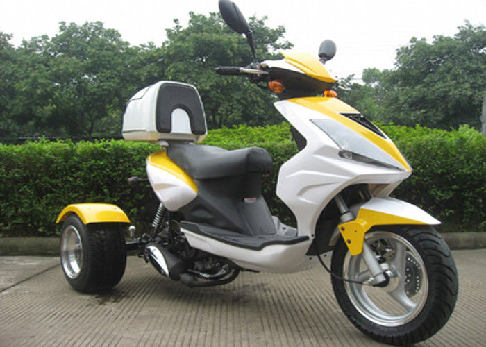 রিয়ার বক্সের সাথে 3 হুইল 50cc স্কুটার, বিগ হেড লাইট সহ 3 হুইলার মোটরসাইকেল