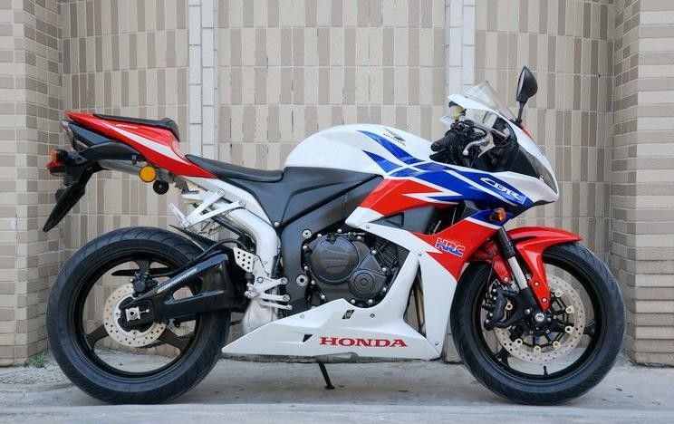 ইয়ামাহা মোটর স্কুটার তরল শীতল, 600cc বৈদ্যুতিক চালিত মোটরসাইকেল ইনলাইন চার সিলিন্ডার