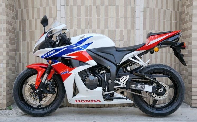 ইয়ামাহা মোটর স্কুটার তরল শীতল, 600cc বৈদ্যুতিক চালিত মোটরসাইকেল ইনলাইন চার সিলিন্ডার