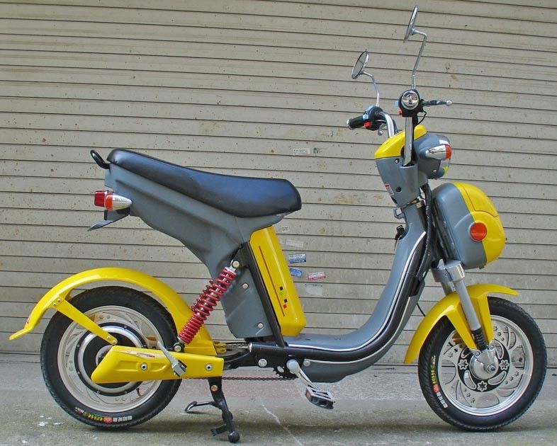 উচ্চ গতির ইলেকট্রিক মোটর স্কুটার 350W 450watt প্রাপ্তবয়স্ক ই-স্কুটার সি সার্টিফিকেটের সাথে