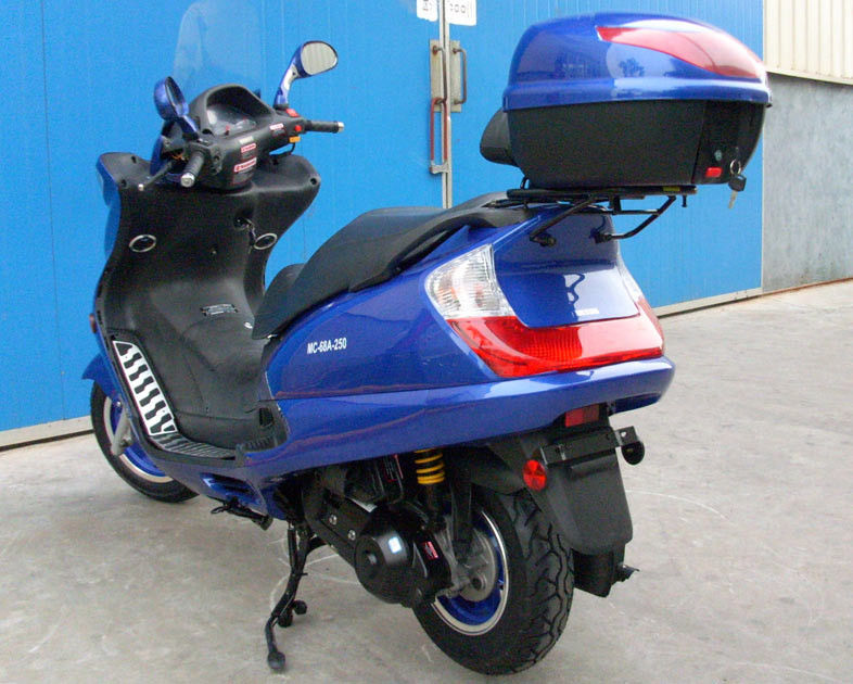 সিভিটি গিয়ার মোটর স্কুটার 250cc ফ্রন্ট এবি ডিস্ক রিয়ার ডিস্ক ব্রেক চেংশিন ডট টায়ারের সাথে