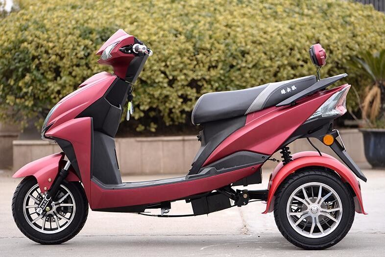 কেউ পতন না 3 চাকা স্কুটার মোটরসাইকেল 60v 800w সর্বোচ্চ গতি 50 - 60km / এইচ