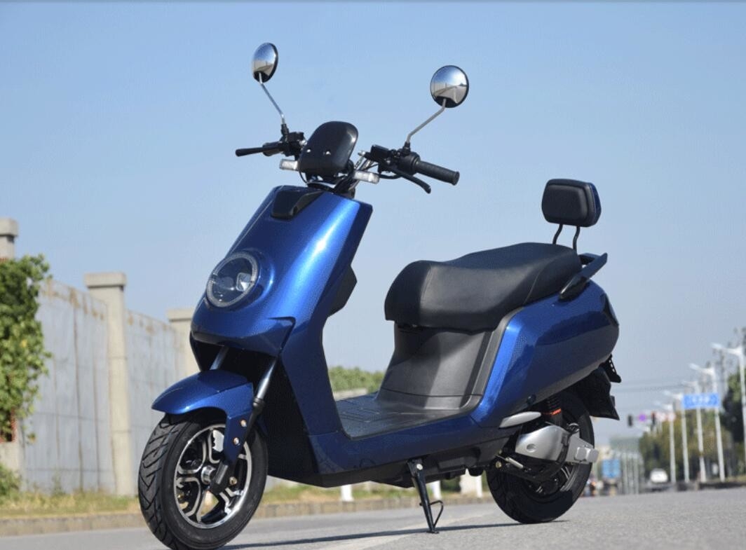 1000W বৈদ্যুতিক মোপেড বাইক 60 কিলোমিটার / এইচ সর্বোচ্চ গতি নিউ বৈদ্যুতিক স্কুটার কেন্দ্রীয় মোটর